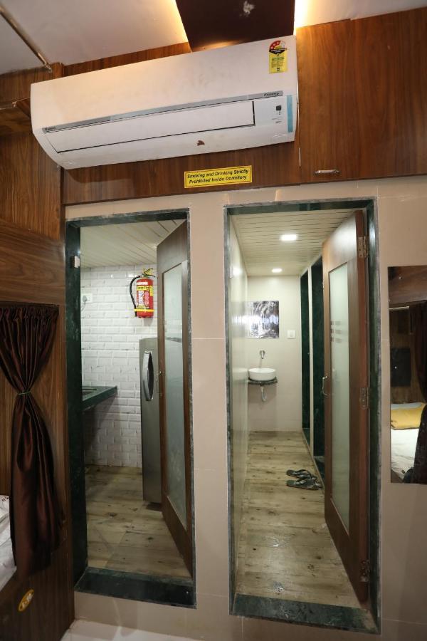 Mango Marol Dormitory Mumbai Eksteriør bilde