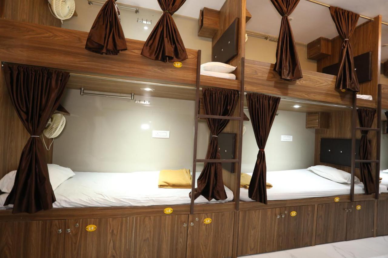 Mango Marol Dormitory Mumbai Eksteriør bilde