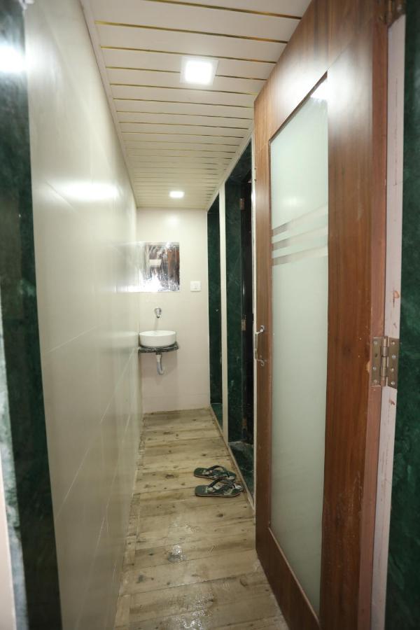 Mango Marol Dormitory Mumbai Eksteriør bilde