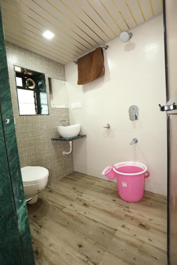 Mango Marol Dormitory Mumbai Eksteriør bilde