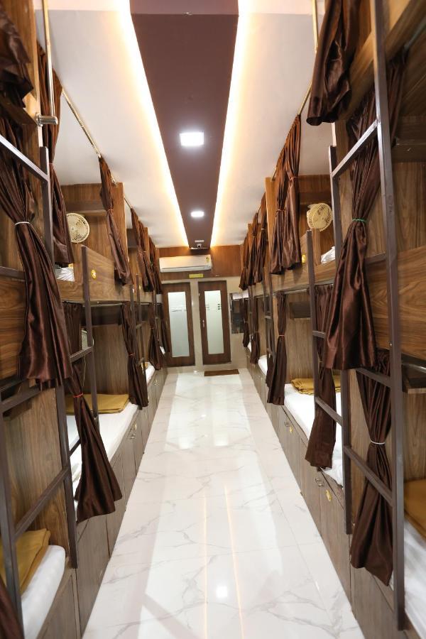 Mango Marol Dormitory Mumbai Eksteriør bilde